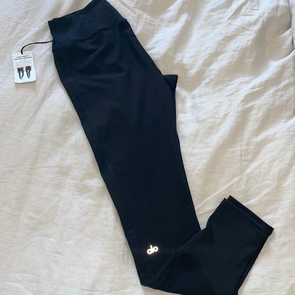 ALO Yoga Pants - ALO Yoga High-Waist Black Leggings